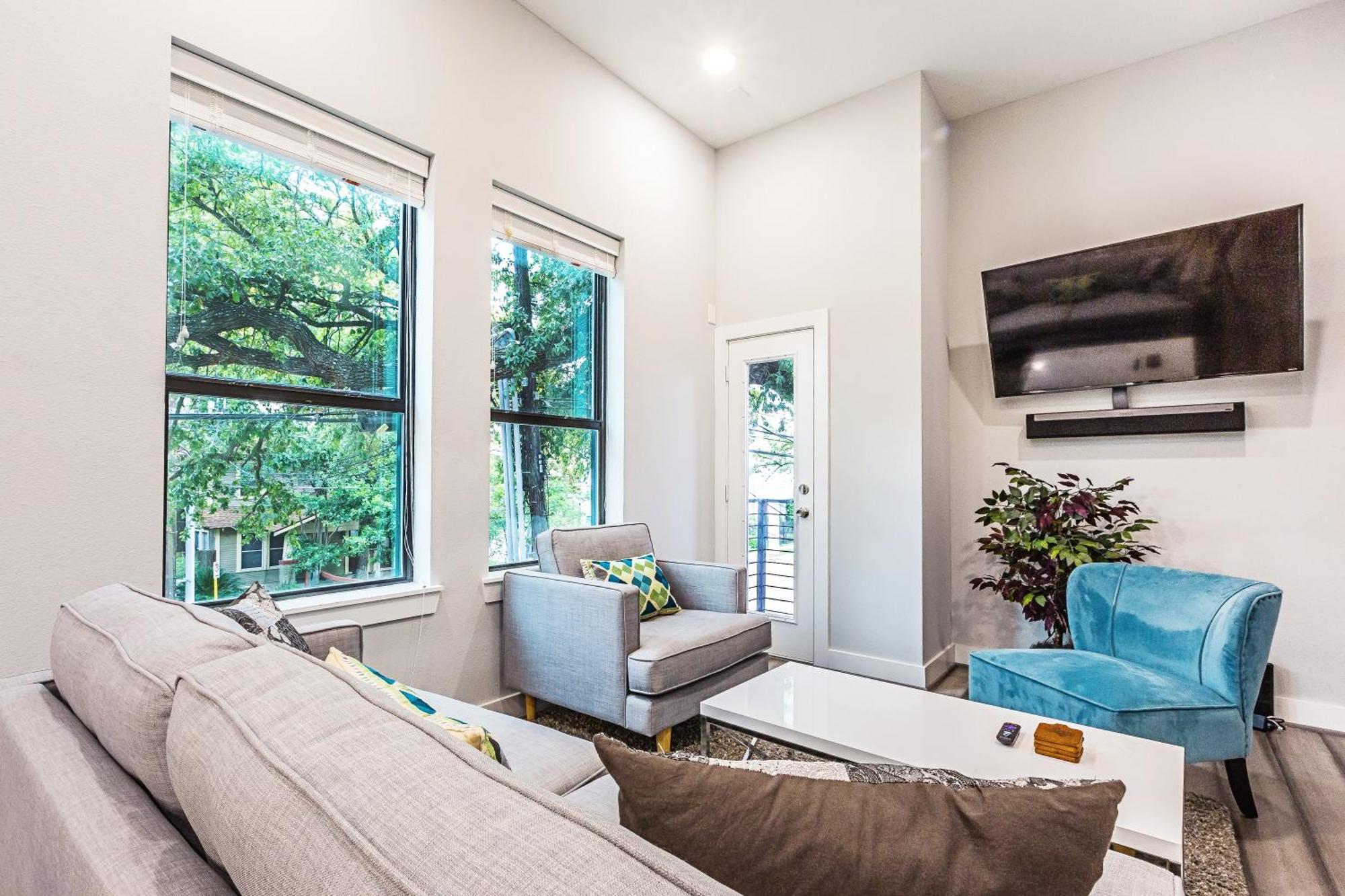 Montrose Guesthouse Suites By Dunyha Houston Exteriér fotografie