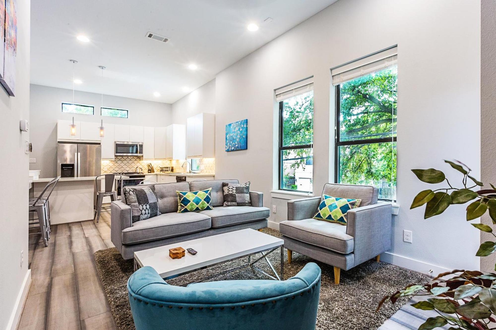 Montrose Guesthouse Suites By Dunyha Houston Exteriér fotografie