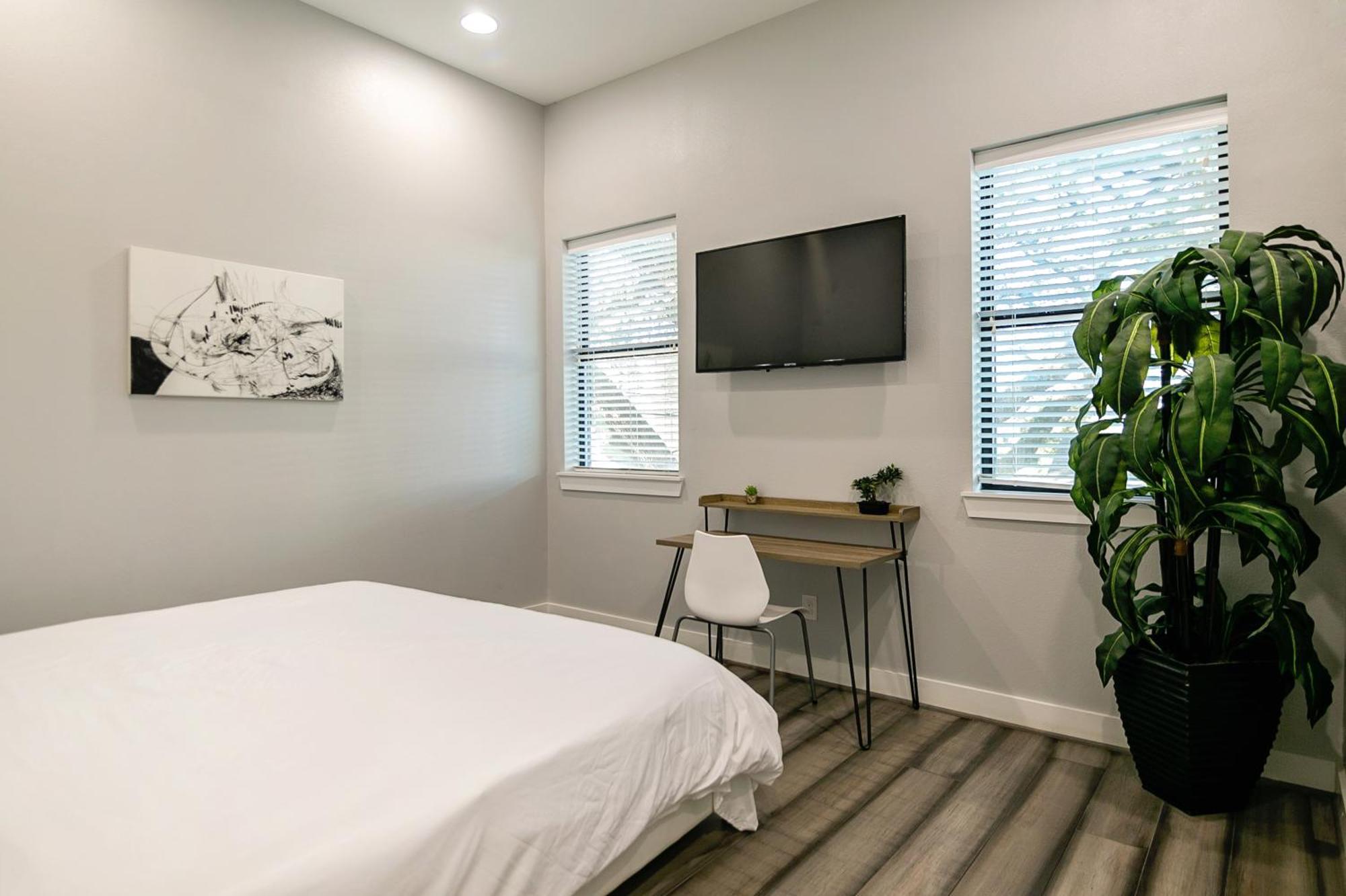 Montrose Guesthouse Suites By Dunyha Houston Exteriér fotografie